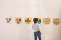 VIGA medinių lentų spalvos FSC Montessori sertifikatas