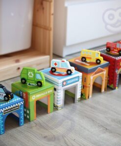 WOOPIE GREEN Dėlionės kubeliai Miesto transporto priemonės dėžutėse + figūrėlės 10 vnt.