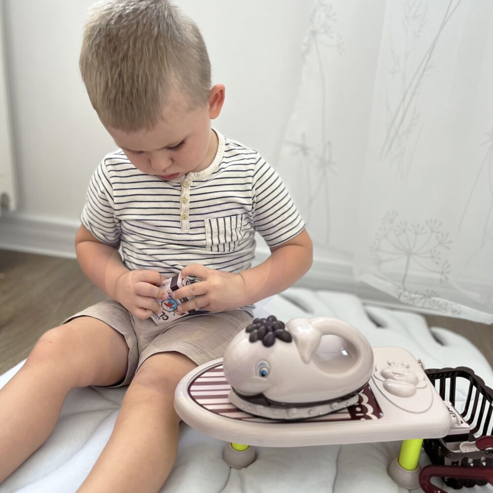 Lyginimo lenta su muzika ir priedais Lyginimo lenta su muzika ir priedais