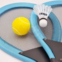 WOOPIE didelių vaikiškų badmintono rakečių rinkinys + plunksninė