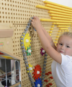 MASTERKIDZ Krumpliaračių ir grandinės sieninė lenta 79 vnt. – kurkite savo mechanizmą