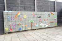 MASTERKIDZ Mokslinė sieninė STEM kūrybinė lenta 120×80 cm su montavimo panele