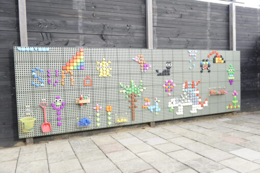 MASTERKIDZ Mokslinė sieninė STEM kūrybinė lenta 120×80 cm su montavimo panele