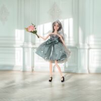WOOPIE ROYAL Lėlė Emi – Stilinga Princesė su Aksesuarais (29 cm)