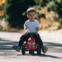 Falk Baby Massey Ferguson traktoriukas–stumdukas su priekaba