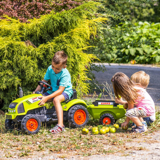 Falk Claas Arion 410 pedalinis traktorius iš 75% perdirbto plastiko su priekaba