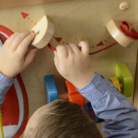 Masterkidz edukacinė veiklų lenta – rišimo