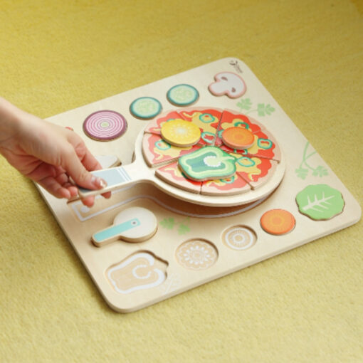 Medinė dėlionė „Pizza Puzzle Board“ su ingredientais (22 vnt.)