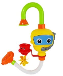 Robotas naras su vandens kriokliu