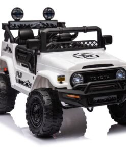 Elektrinis automobilis Toyota FJ baltas