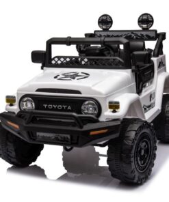Elektrinis automobilis Toyota FJ baltas