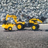FALK „Komatsu“ pedalinis traktorius su ekskavatoriaus kaušu ir priekaba