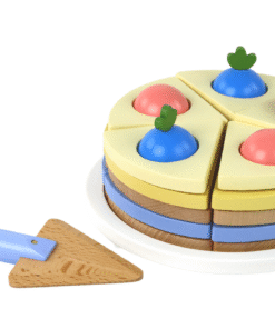 Medinis tortas su pjaustymo dalimis