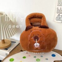 Pliušinė kapibaros rankinė su gėrimu 20 cm