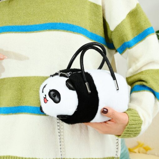 Pliušinė panda rankinė su grandinėle 20 cm