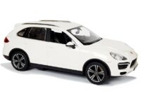 Porsche Cayenne RASTAR 1:14 – baltas nuotolinio valdymo automobilis (2.4G)