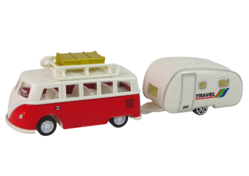 Raudonas autobusas su kemperio priekaba