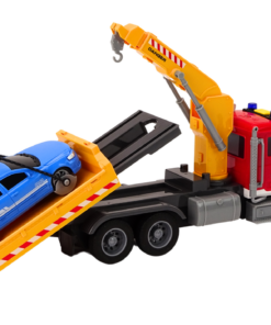 Raudonas tralas su kranu ir automobiliu