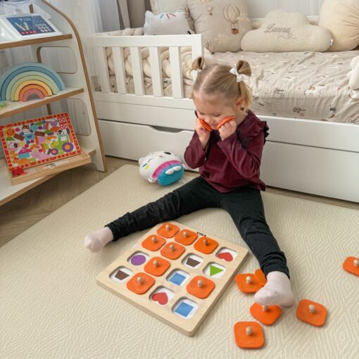 Viga „Memory – Atspėk paveikslėlius“ atminties žaidimas – 10 Montessori kortelių.