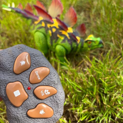„WOOPIE“ nuotoliniu būdu valdomas RC dinozauras – robotas Stegosaurus