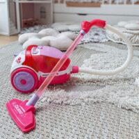 „WOOPIE“ vaikiškas dulkių siurblys su siurbimo funkcija (rožinis)
