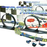 565 cm lenktynių trasa su 2 automobiliais