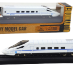 Baltas metalinis traukinio vagonas 1:48