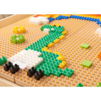 MASTERKIDZ STEM 563 dalių konstravimo kaladėlių rinkinys su 4 plokščių uždengimais