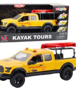 Off-road pikapas su baidare ir efektais
