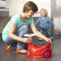 BIG New Bobby Car raudonas naktipuodis–automobilis
