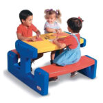 Little Tikes didelis pikniko stalas su sėdynėmis