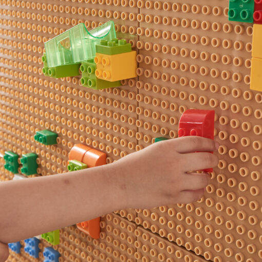 Masterkidz STEM bazinės plokštės su 135 kaladėlėmis