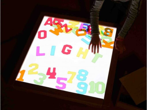 Masterkidz medinė LED sensorinė šviesdėžė su baltu apšvietimu