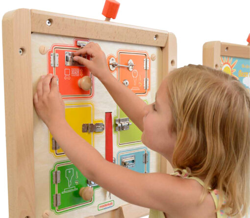 Masterkidz medinė edukacinė lenta „Užraktų atidarymas ir uždarymas“