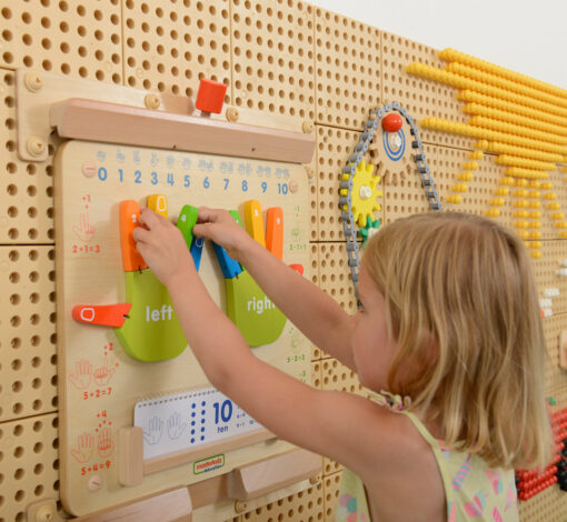 Masterkidz medinė matematinė manipuliacinė lenta „Mokausi skaičiuoti iki 10“