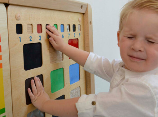 Masterkidz medinė sensorinė lenta „Struktūrų atpažinimas“