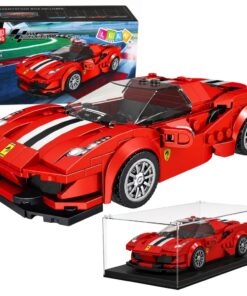 Raudonas sportinis automobilis iš 364 detalių
