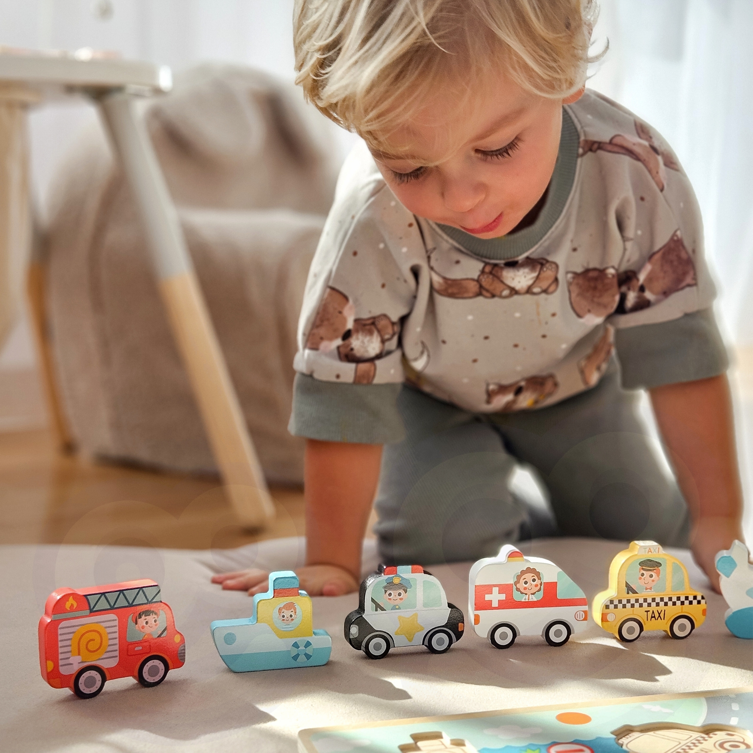 Tooky Toy medinė dėlionė „Transporto priemonės“ – 7 el.