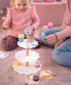 Tooky Toy medinė trijų aukštų saldumynų patera su 22 elementais