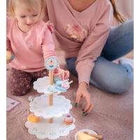 Tooky Toy medinė trijų aukštų saldumynų patera su 22 elementais