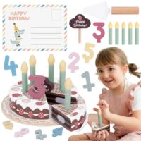 Tooky Toy medinis gimtadienio tortas su žvakutėmis