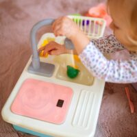 Woopie 2in1 kriauklės ir viryklės rinkiniui su tikru vandens tekėjimu ir pjaustomais produktais