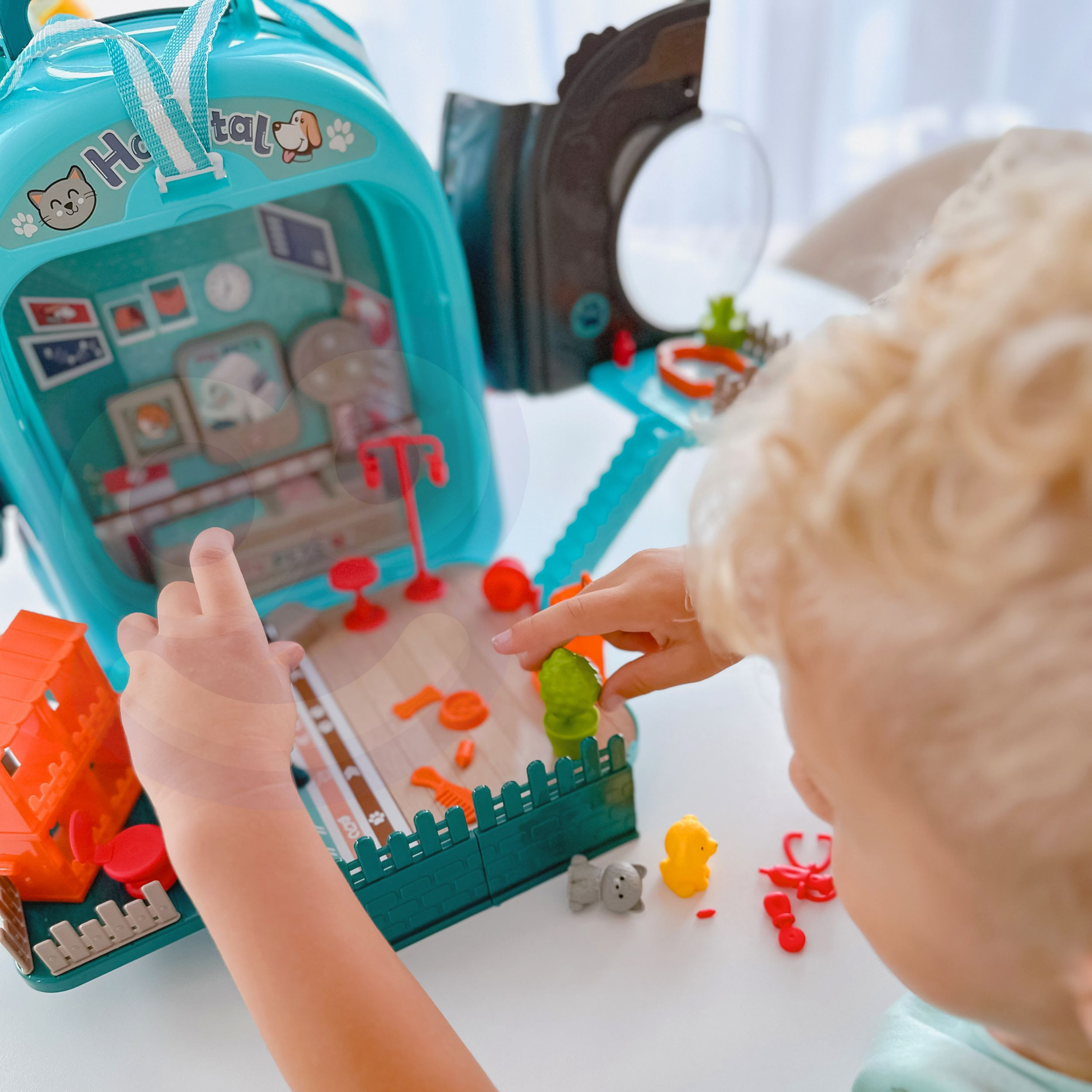 Woopie 3-&uuml;hes nukumaja ja kutsikahoolduskomplekt seljakotis (3+)