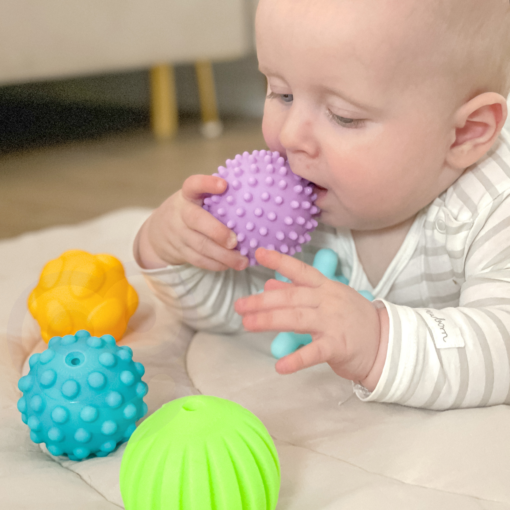 Woopie Baby 6 minkštų sensorinių kaladėlių rinkinys