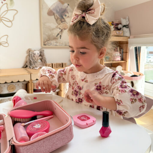 Woopie „Beauty Salon“ – 43 dalių kosmetikos ir stilizacijos rinkinys lagamine