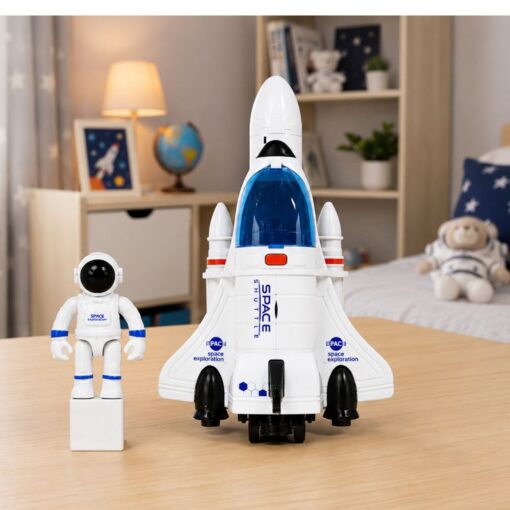 Kosminis erdvėlaivis su astronautu