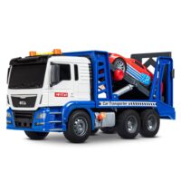 Automobilių transporterio sunkvežimis su sportine mašina