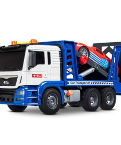 Automobilių transporterio sunkvežimis su sportine mašina