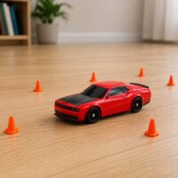 RC drifto sportinis automobilis 4WD su keičiamu kėbulu ir ratais