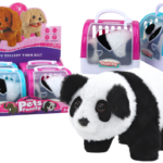Interaktyvi pliušinė panda su rožiniu–mėlynu transporteriu